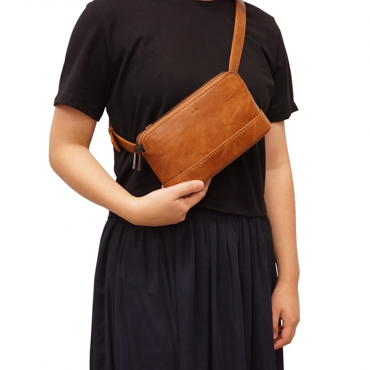 Venus Convertible Belt Bag - Camel 