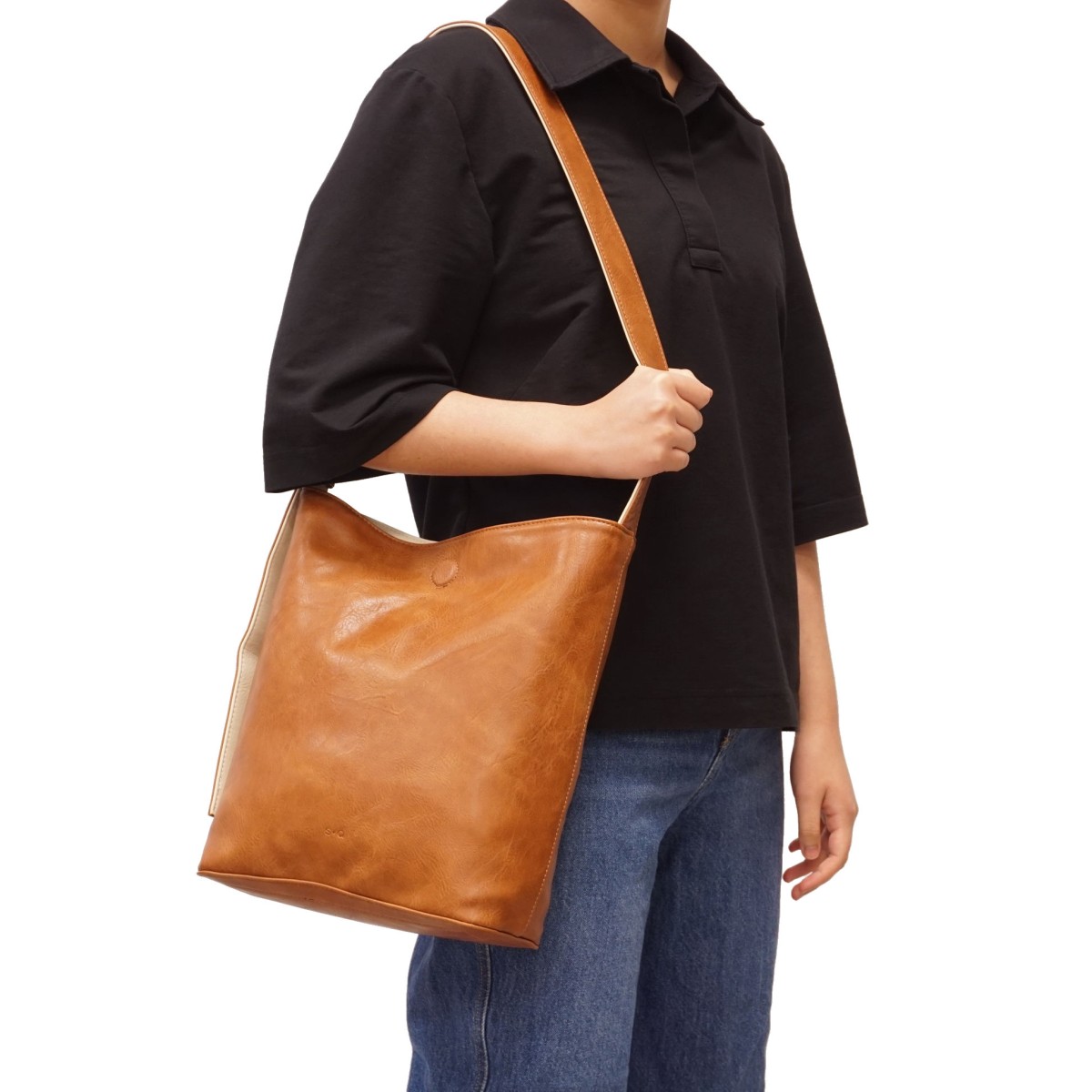 Freda 2-in-1 Reversible Hobo - Star White / Aloe Freda 2-in-1 Reversible Hobo - Star White / Aloe