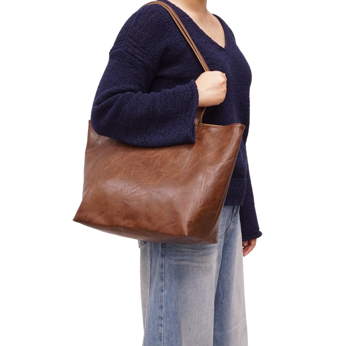Brooke 2-in-1 Reversible Tote - Black / Burgundy Brooke 2-in-1 Reversible Tote - Black / Burgundy